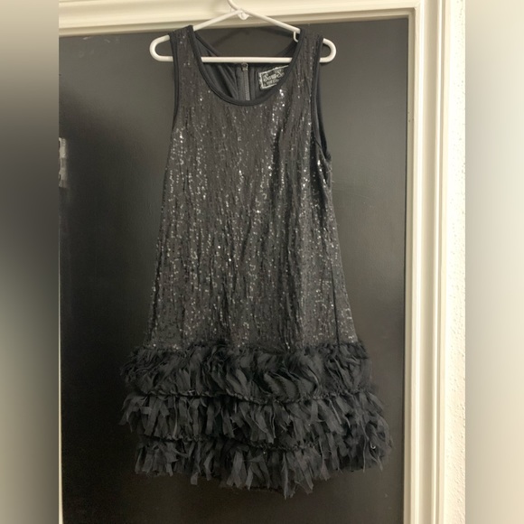 Black dress - Picture 1 of 4